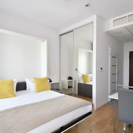 Apart Otel Kasprzaka 4*
