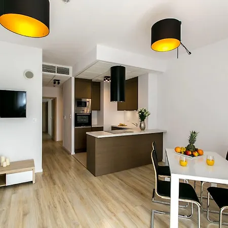 Apart Otel Kasprzaka 4*