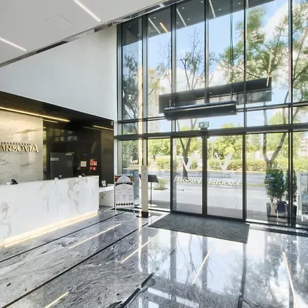 فارسوفيا أبارتامينتي كاسبرزاكا 4*